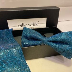 NWT Ellie Wilde Glitter Bow Tie